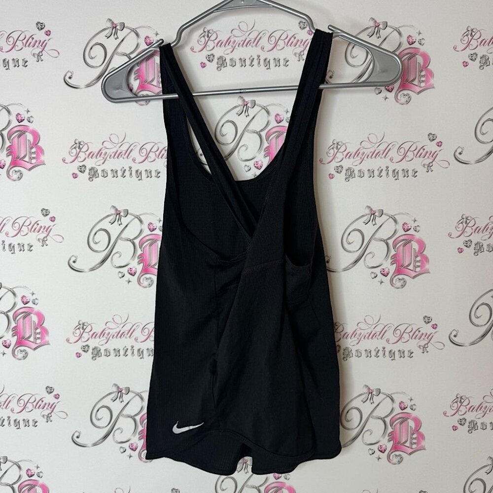 Nike tank top workout strappy silver logo Black Athletic Tank Top light flowy